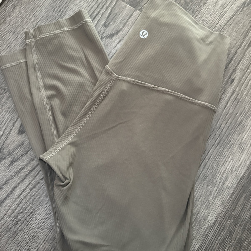Lululemon ribbed Align leggings